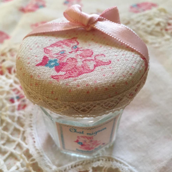 プティサイズ*ピンク猫ちゃん瓶*ほんわかカワイイ♪フランス 