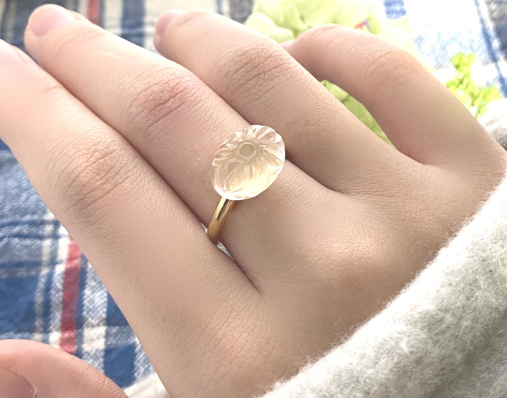 【大粒】ローズクォーツお花カービングリング フリーサイズ 指輪