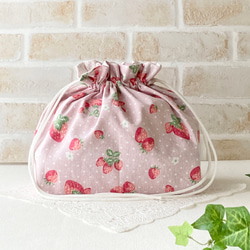 いちご　お弁当袋　コップ袋　　入園グッズ　入学グッズ いちごお弁当袋コップ袋入園グッズ入学グッズ