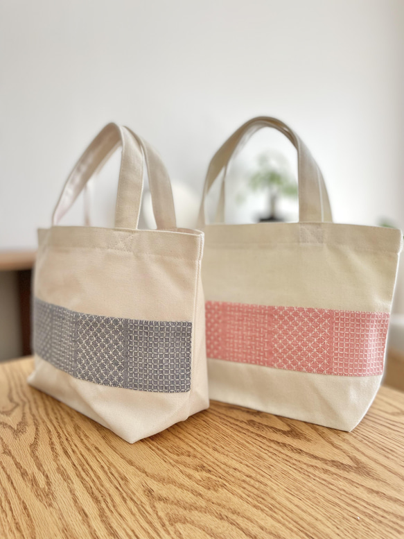 刺し子トートS　寄せ/ネイビー　刺繍　キャンバストート　ランチバッグ　ミニトート　お散歩バッグ　お財布バッグ　弁当　北欧 2枚目の画像