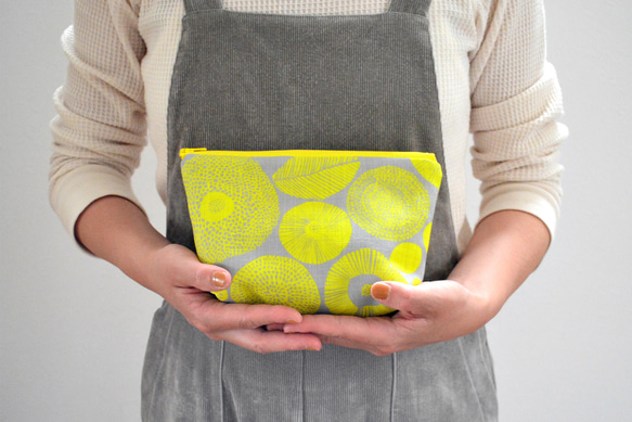 きいろのおはなばたけ ポーチ ポーチ naocom 通販 13413907｜Creema