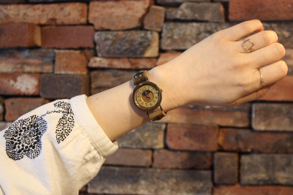◆SUN&MOON機能付　クォーツ式手作り腕時計◆RBQ-5026-SM 4枚目の画像