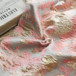 油絵風ピンク花柄 金糸レリーフ ジャカード織りの生地 [2582] 5枚目の画像