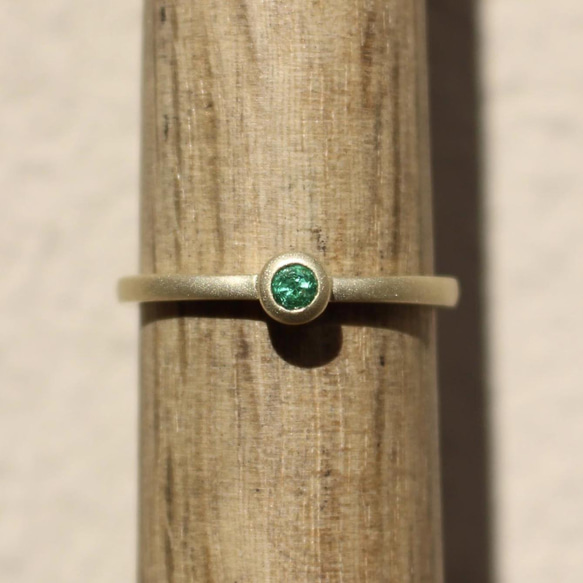 Emerald 2.5mm / K10, K18, PT900 1枚目の画像