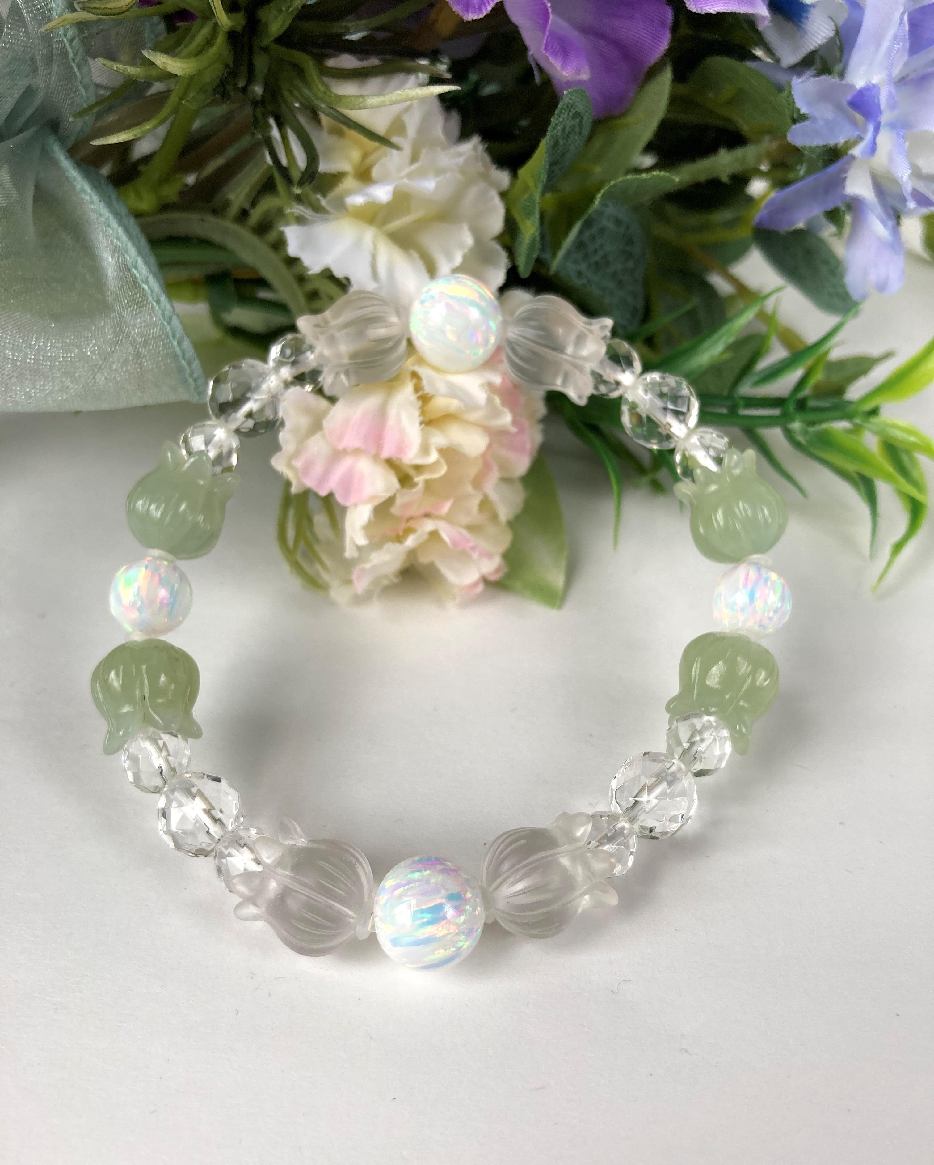 スズランのデザインブレスレット