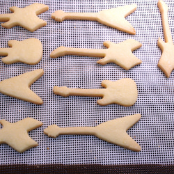 ストラトキャスター タイプ　エレキギター イジェクタ（押出具）付きクッキー型 単品販売　 6枚目の画像