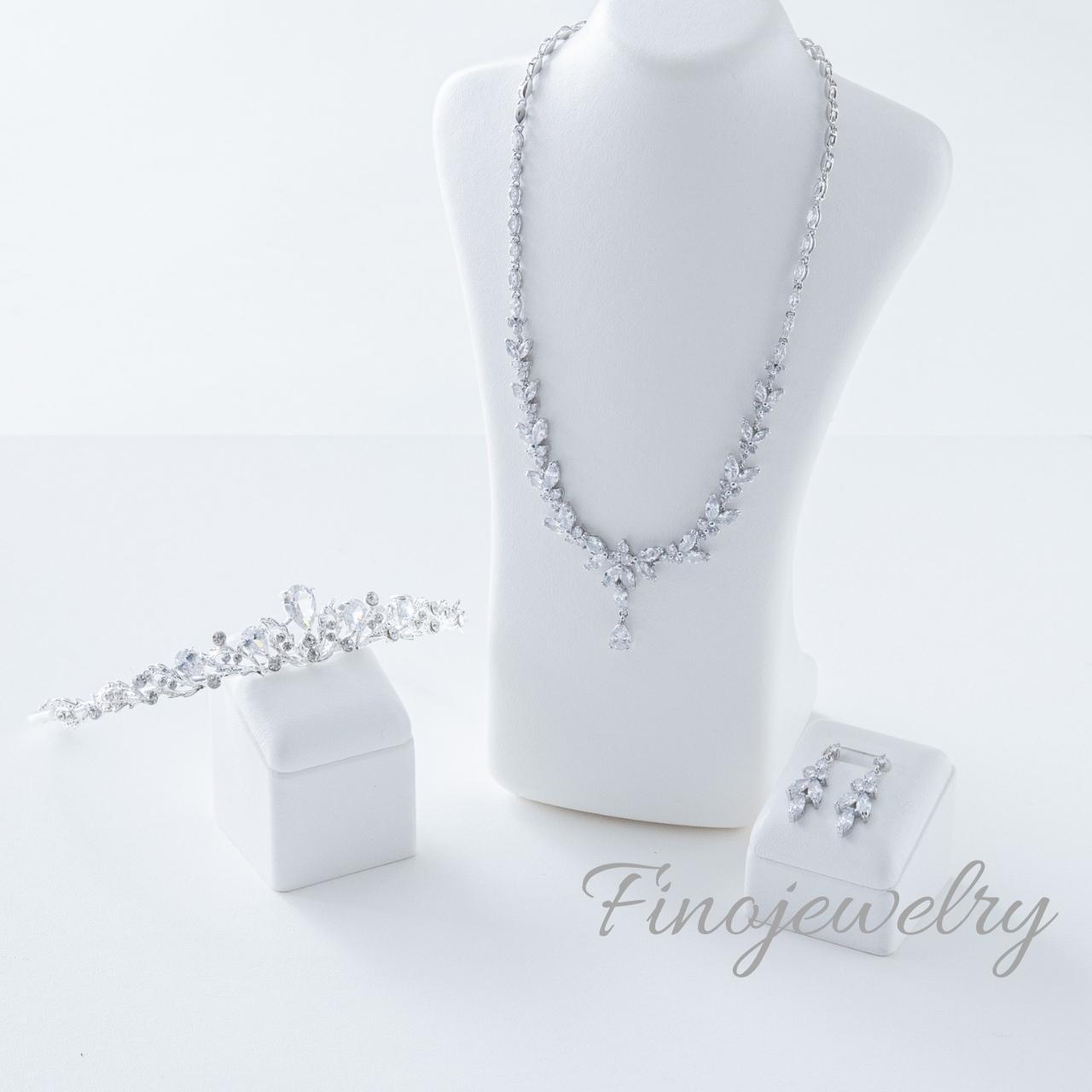 SALE【ティアラ ネックレス ピアス】ブライダルアクセサリー 結婚式 挙式 パーティー フォトウエディング 前撮