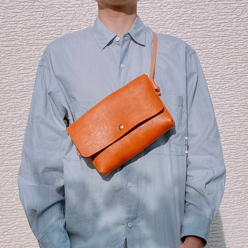 バック満 国産革】ポテッとしたポストマンバッグ（ショルダーバッグ/ポシェット/シンプル/メンズ/レディース）キャメル ショルダーバッグ きいさんの革工房  通販｜Creema(クリーマ) 13417840
