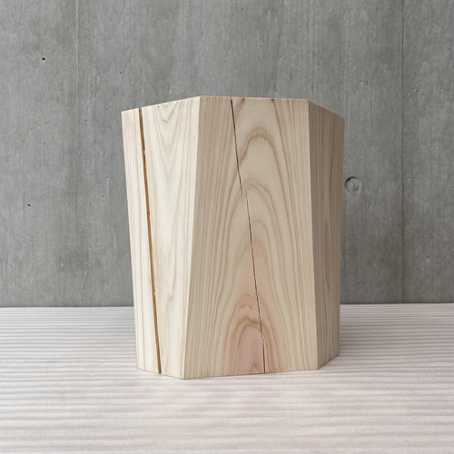 ☆一点物☆即日発送可☆ヒノキ 丸太椅子 スツール オブジェ フラワーディスプレイ ヒノキの切り株の造形的置物 】丸太 椅子 スツール オブジェ フラワー