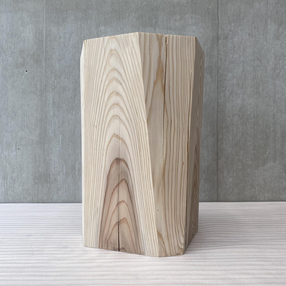 杉の台形(ランダム側面8面) -1 椅子 スツール オブジェ フラワーディスプレイ 高級感 スタイリッシュ サイドテーブ 19枚目の画像