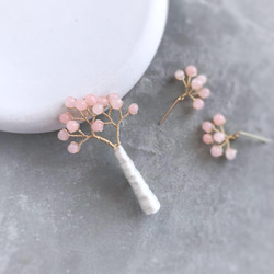 桜色　ヴィンテージビーズ　桜のブローチ　/ 母の日　入学式　コサージュ 2枚目の画像