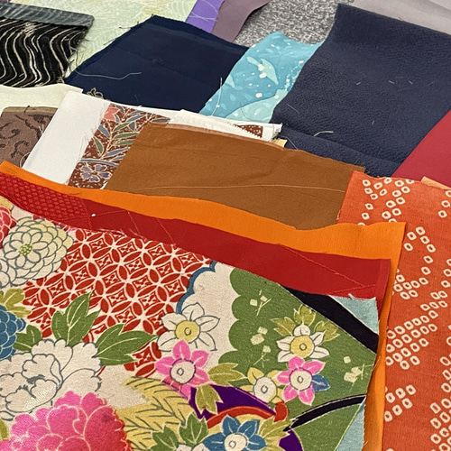 古布】古布 50枚セット(小さいサイズ) 生地 和小物キット専門 古布】古布 50枚セット(小さいサイズ) 生地 和小物キット専門