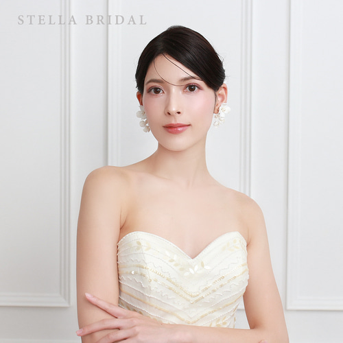 STELLA BRIDALホワイトフラワーと淡水パール　ヘッドドレス，イヤリング 受注生産品】ホワイトフラワーと淡水パールのブライダルヘッド