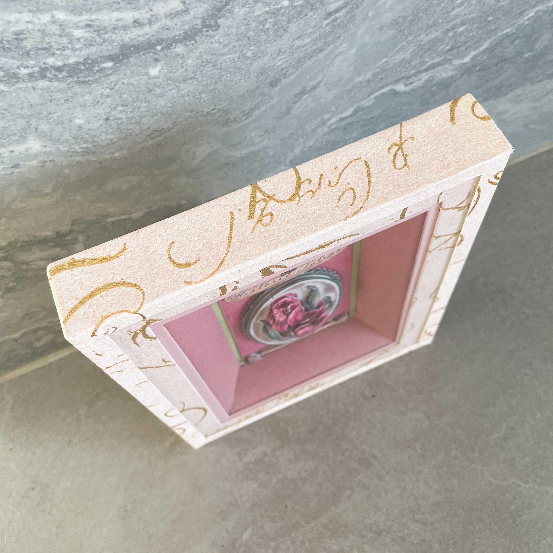 春色チューリップのシャドーボックス×フランス額装アート