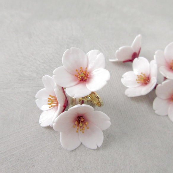 【特集掲載】桜のピアス・イヤリング【アレルギー対応】 5枚目の画像