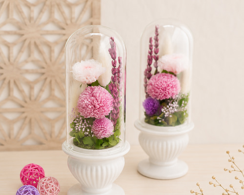 仏花」ポンポン菊のプリザーブドフラワーのガラスドーム＜受注制作