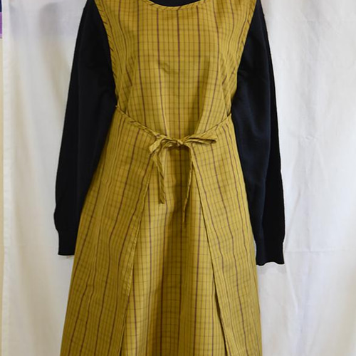 ポリエステル素材着物をリメイクしたエプロン