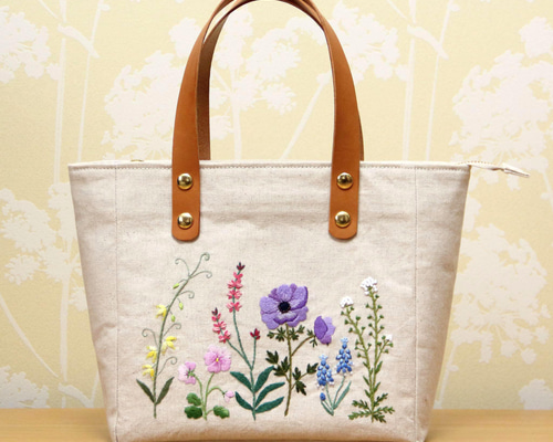 手刺繍 トートバッグ コットンリネン 本革 マチ付きファスナー