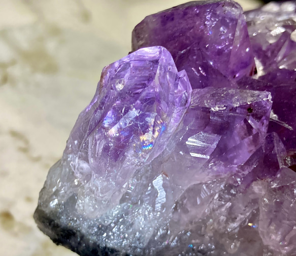 虹入り　スーパーセブン✨　アメジスト　クラスター　カルサイト共生 