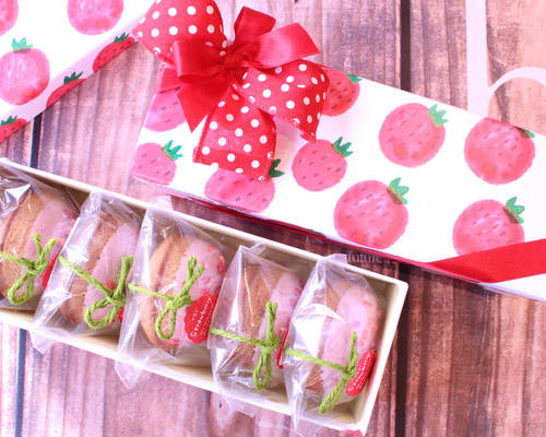 ☆数量限定☆いちごちゃんBOX☆いちごケーキ5個入り☆いちご