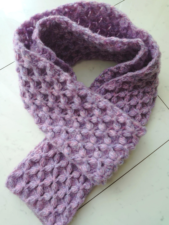 【再販】マフラー 手編み ふわふわ バタフライ 紫MIX 編み 編み物 1枚目の画像