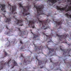 【再販】マフラー 手編み ふわふわ バタフライ 紫MIX 編み 編み物 2枚目の画像