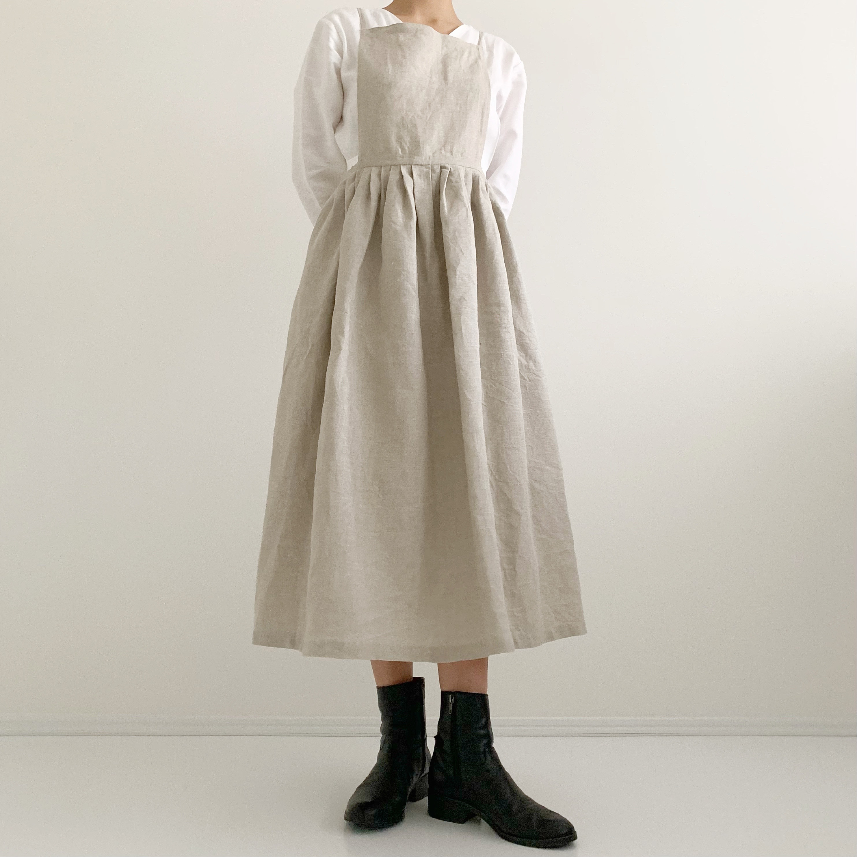 ヨーロッパリネンのクラシックエプロン