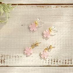 【桜ハンドメイド2024】小さな桜　ピンク　ピアス/イヤリング 3枚目の画像