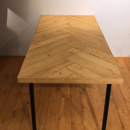 ヘリンボーン テーブル HerringboneAntiqueCoffeetable_