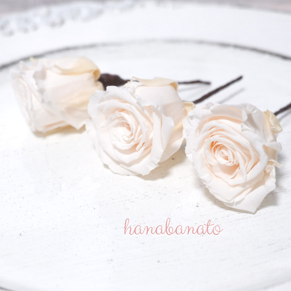 白薔薇ヘッドパーツ❀花の髪飾り❀ウェディング❀成人式❀卒業式