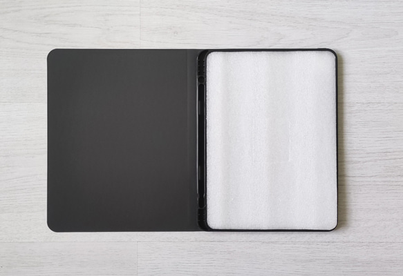 水彩綠葉iPad Pro mini Air 3 4 6 10.5 10.9 11 12.9吋 翻蓋式筆槽保護套 第3張的照片