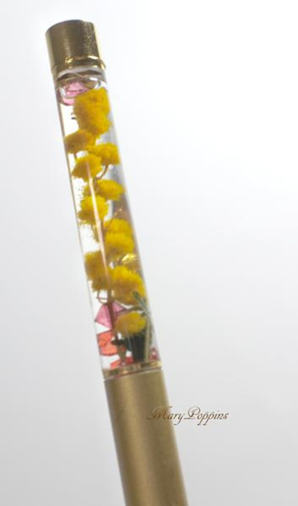 ミモザのハーバリウム・ボールペン 1枚目の画像