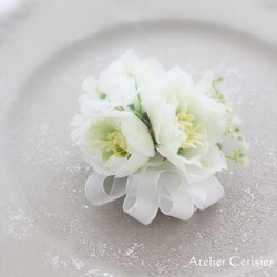 クリスマスローズ コサージュ ホワイト 3枚目の画像