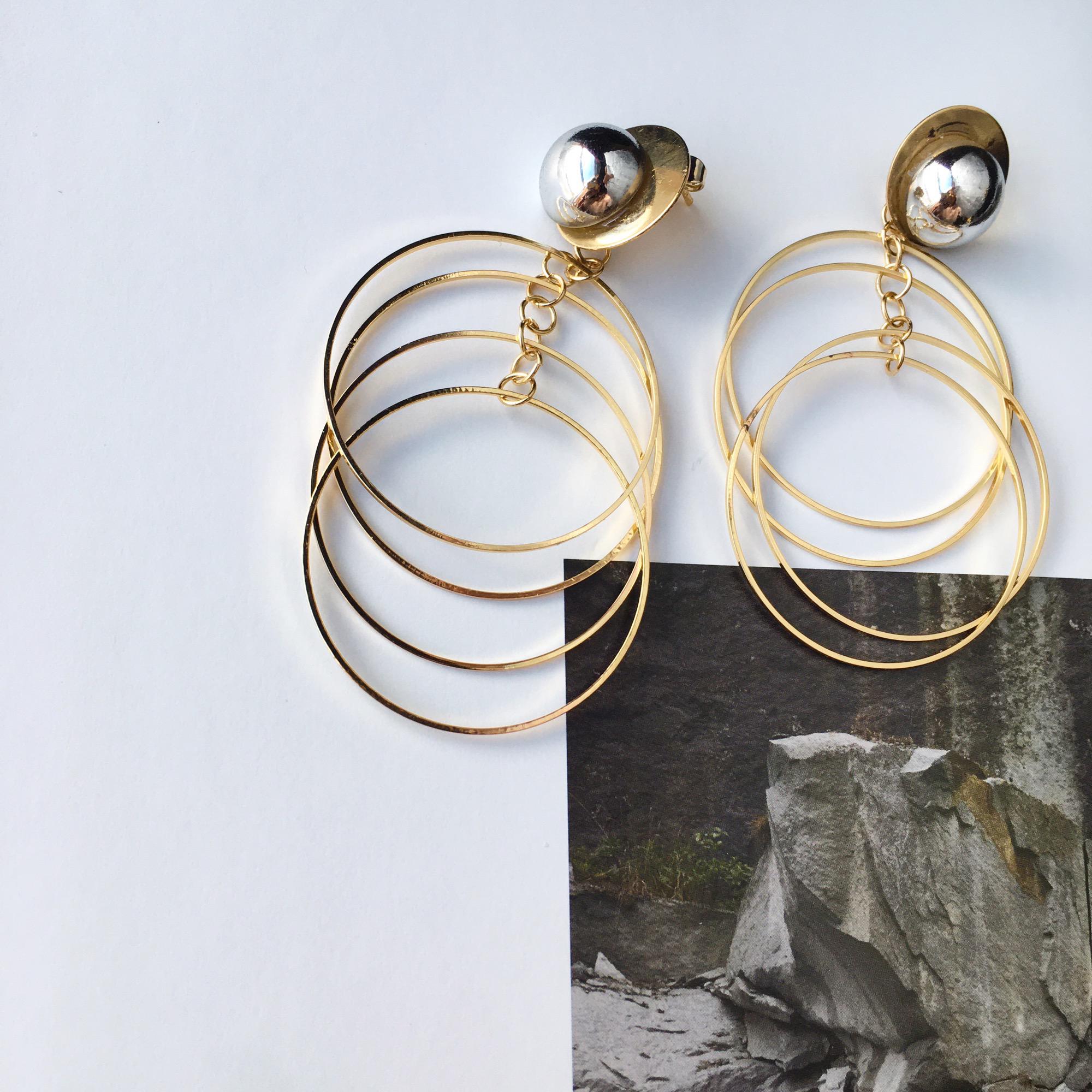 レジンカボションサークルピアスハンドメイド