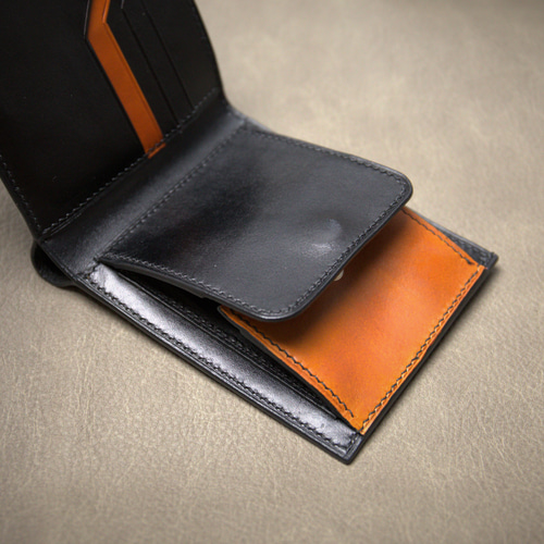 イタリアンレザー × ハンドメイド 二つ折り財布（黒） 全て手縫い イタリアンレザー 本牛革 二つ折り財布 レザー 2つ折り