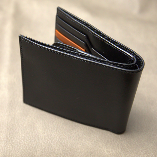 イタリアンレザー × ハンドメイド 二つ折り財布（黒） トップバリュ(TOPVALU) イタリアンレザー小物 二つ折り財布 メンズ