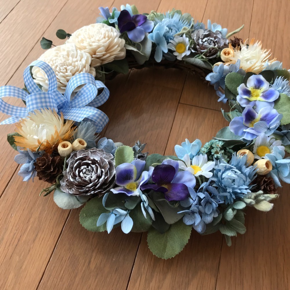 ️プリザーブドアジサイとパンジーの爽やかブルーリース（受注制作）