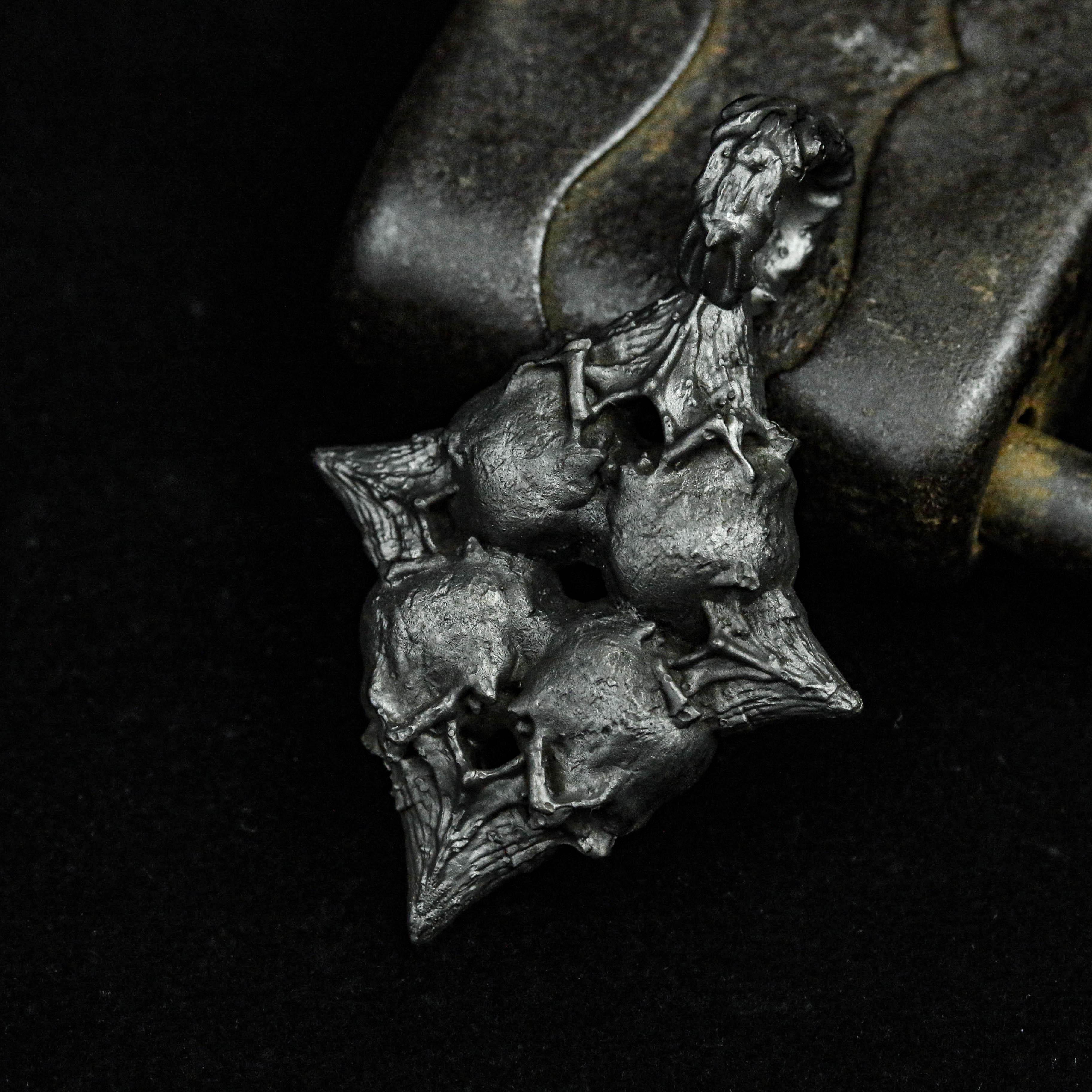 ポーカースクエア925スターリングシルバー真鍮オスとメスのスカルペンダントユニークな個性の代替手作り製品刻まれた装飾品