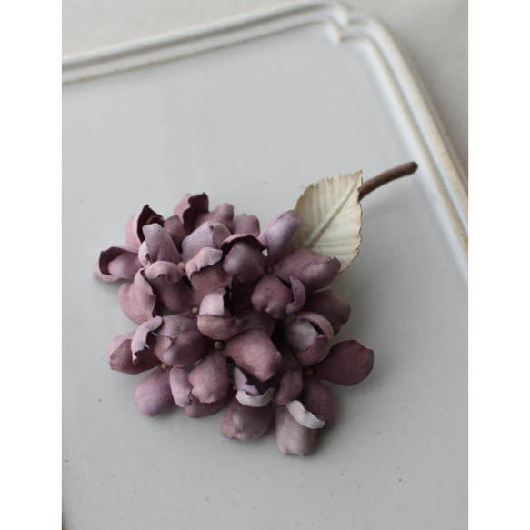 【布花】繡球花胸花（紫色）/獨一無二 第2張的照片