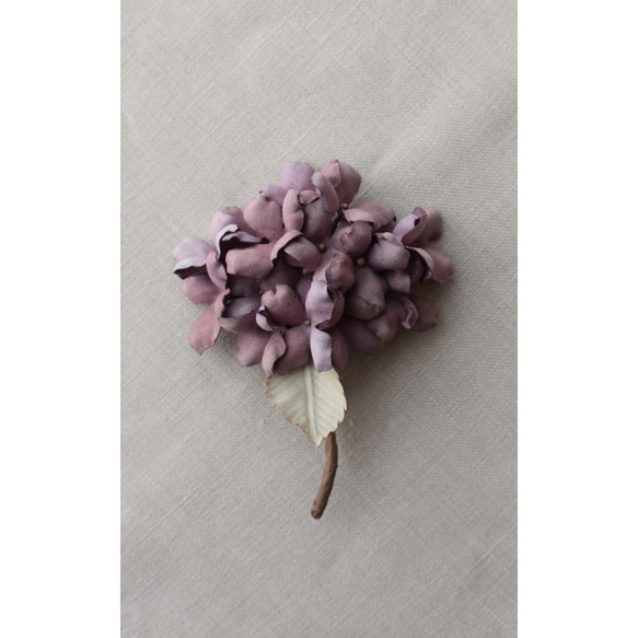 【布花】繡球花胸花（紫色）/獨一無二 第3張的照片