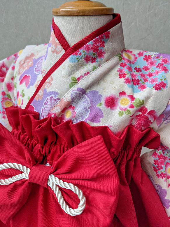 ベビー袴　牡丹桜✕濃赤　 3枚目の画像