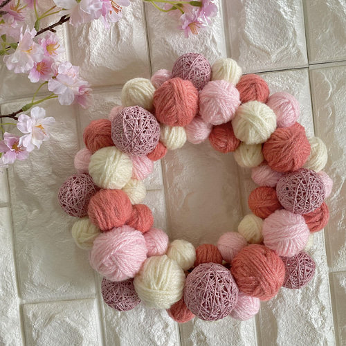 毛糸玉ころころリース strawberry milk リース MIELI@COCOLO COLOR