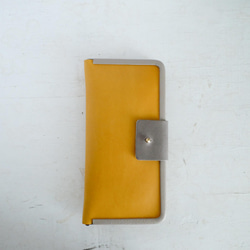 コンパクトな長財布「フレームウォレット・LONG」イエロー x グレージュ 4枚目の画像