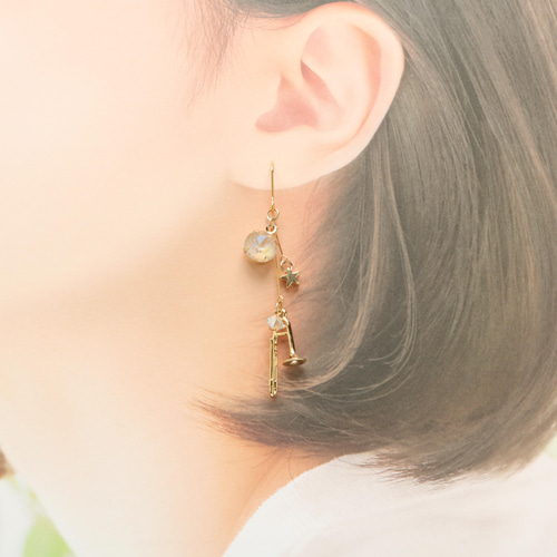楽器ピアス【トロンボーン・8部音符】/イヤリング ピアス（フック 