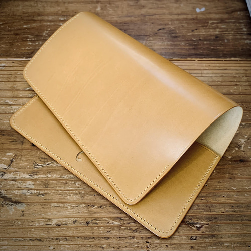 【Sale】手縫いの革のブックカバー（ヴァイオリンタイプ） 受注制作】手縫いの革のブックカバー『f -violino Topolino17