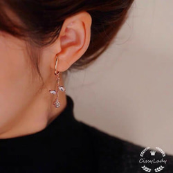 新作　ゴールド　ゆらりのバラ　フラワー　イヤカフ　　イヤーカフ　ear cuff 2枚目の画像