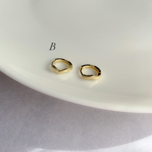 美品♡セイレーンアズーロ♡k18♡ミニフープダイヤピアス