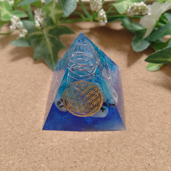 ～深海（青いピラミッド）～オルゴナイト 1枚目の画像