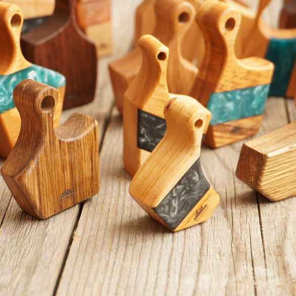 プチレジンカッティングボード 】いろんな天然木 [W520] その他