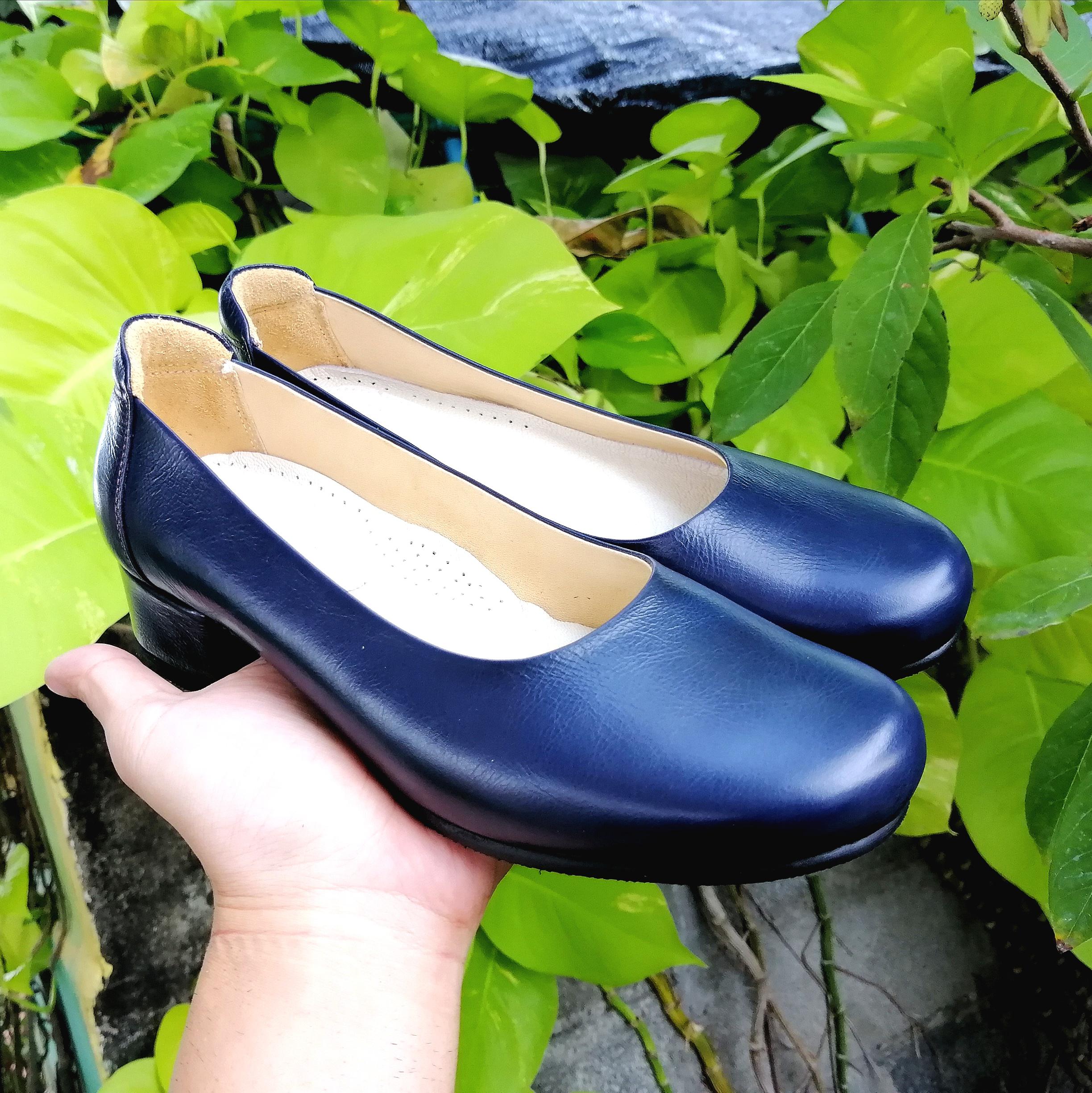 ◇本革◇ネイビー◇外反母趾対応◇足に馴染む本革◇軽く履きやすい◇大人可愛い革靴◇牛革◇3.5cm◇
